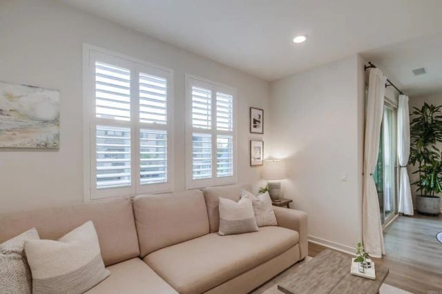 317 Brookside Way, Santee, CA 92071