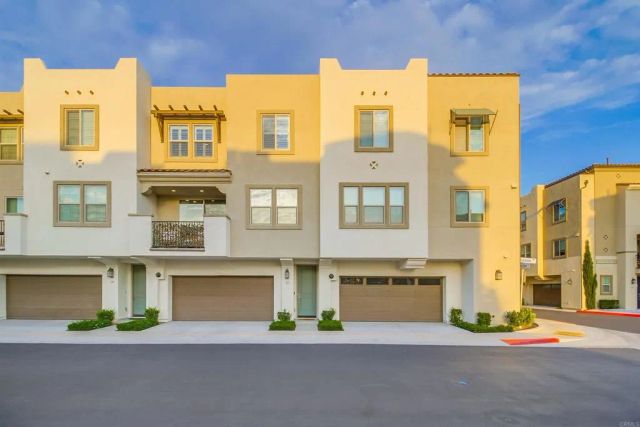 317 Brookside Way, Santee, CA 92071