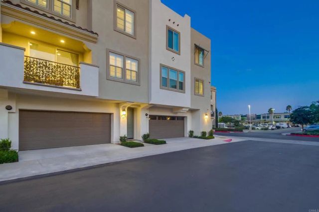 317 Brookside Way, Santee, CA 92071