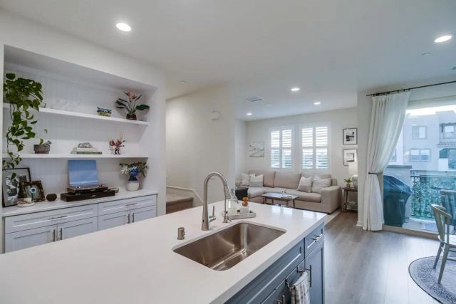 317 Brookside Way, Santee, CA 92071