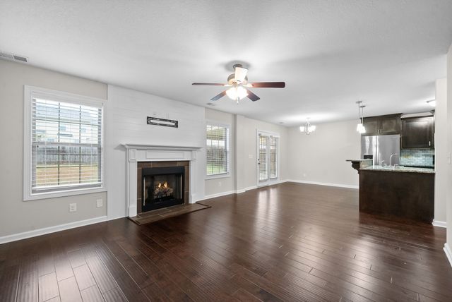 1128 Gentry Drive, Clarksville, TN 37043
