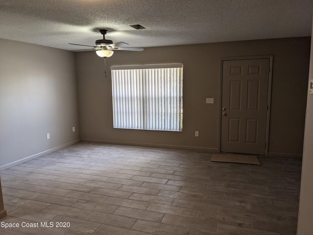 152 E Towne Place, Titusville, FL 32796