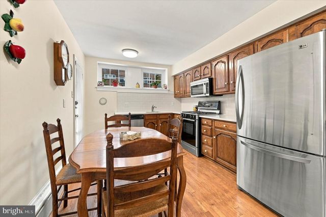 7811 WINSTON RD, Philadelphia, PA 19118