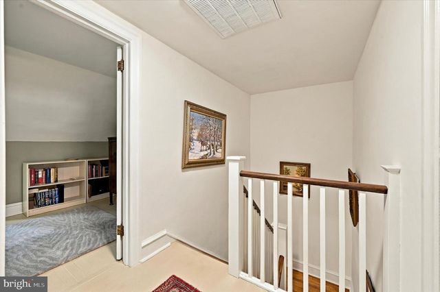 7811 WINSTON RD, Philadelphia, PA 19118