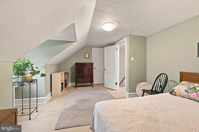 7811 WINSTON RD, Philadelphia, PA 19118
