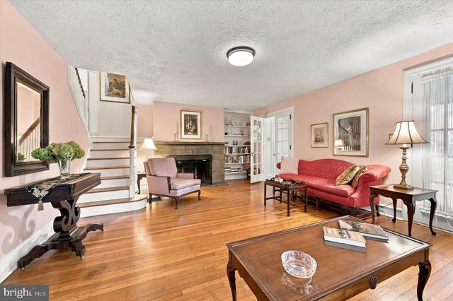 7811 WINSTON RD, Philadelphia, PA 19118