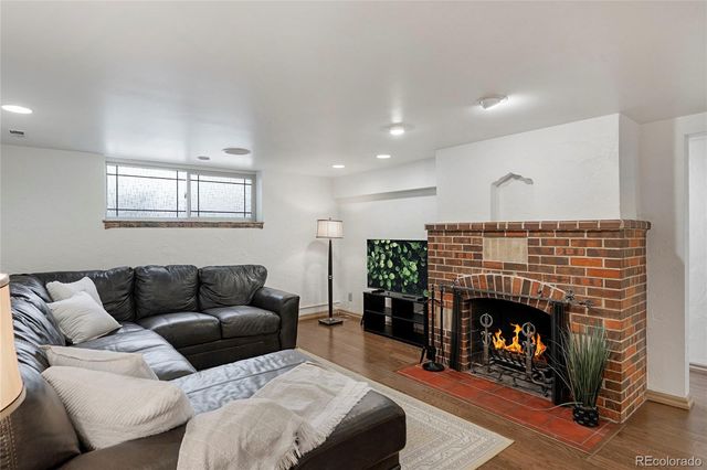 1090 Bonnie Brae Boulevard, Denver, CO 80209