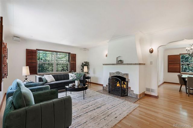 1090 Bonnie Brae Boulevard, Denver, CO 80209
