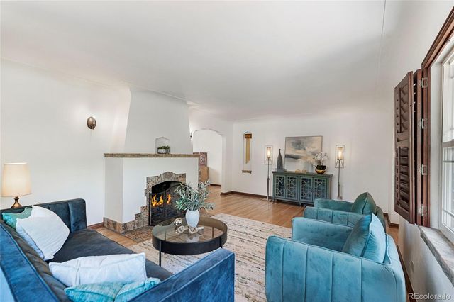 1090 Bonnie Brae Boulevard, Denver, CO 80209