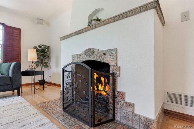 1090 Bonnie Brae Boulevard, Denver, CO 80209