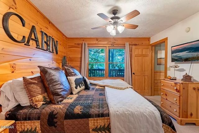749 Yona Trail Way, Gatlinburg, TN 37738