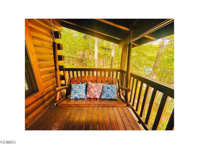 749 Yona Trail Way, Gatlinburg, TN 37738