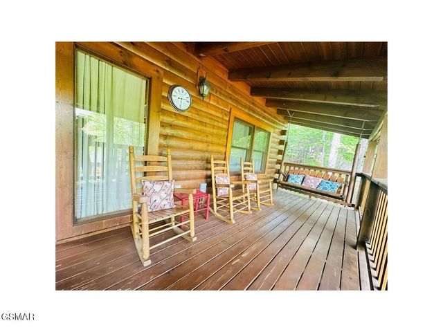 749 Yona Trail Way, Gatlinburg, TN 37738