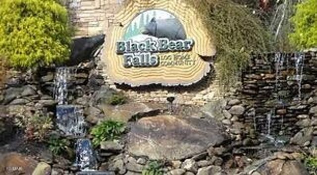 749 Yona Trail Way, Gatlinburg, TN 37738