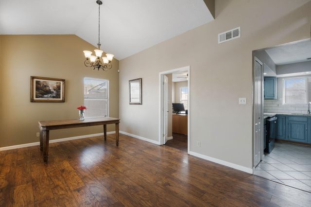 2548 Twin Buttes Drive NE, Rio Rancho, NM 87144