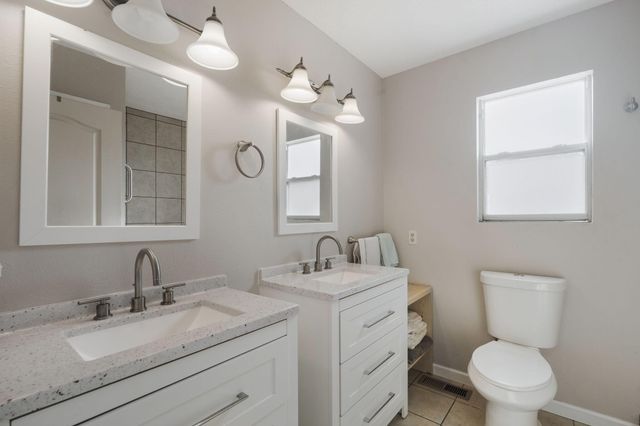 2548 Twin Buttes Drive NE, Rio Rancho, NM 87144