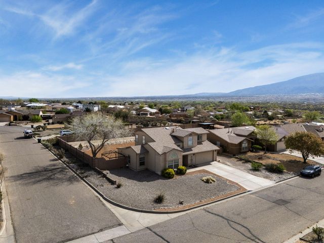 2548 Twin Buttes Drive NE, Rio Rancho, NM 87144