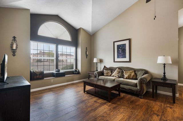 2548 Twin Buttes Drive NE, Rio Rancho, NM 87144