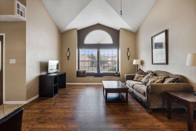 2548 Twin Buttes Drive NE, Rio Rancho, NM 87144