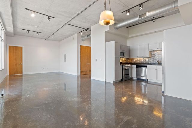800 W 5th ST 702, Austin, TX 78703