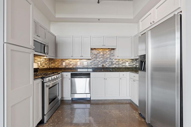 800 W 5th ST 702, Austin, TX 78703