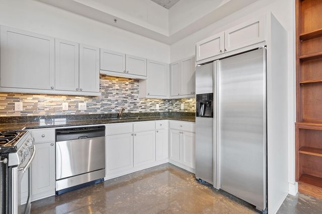 800 W 5th ST 702, Austin, TX 78703