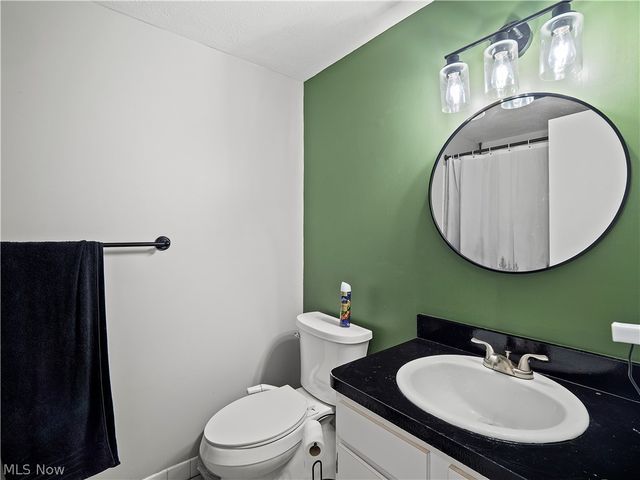 3675 Clague Road 316, North Olmsted, OH 44070