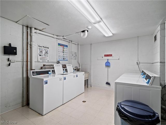 3675 Clague Road 316, North Olmsted, OH 44070