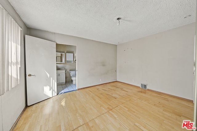 154 S Hobart Boulevard, Los Angeles, CA 90004
