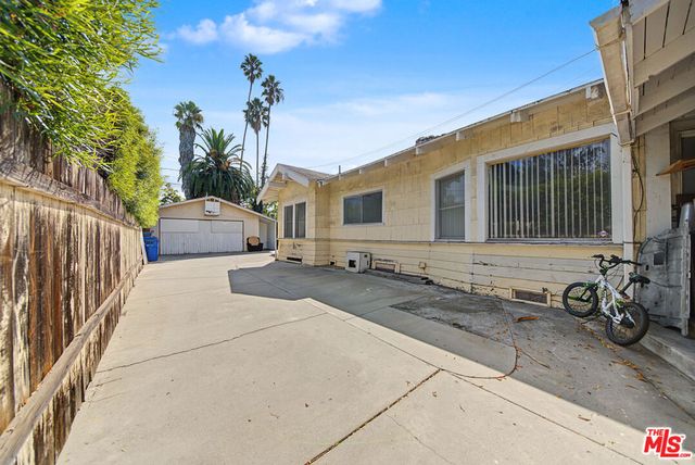 154 S Hobart Boulevard, Los Angeles, CA 90004