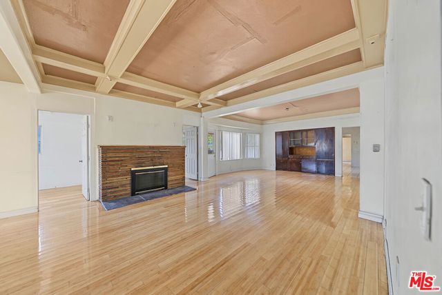 154 S Hobart Boulevard, Los Angeles, CA 90004