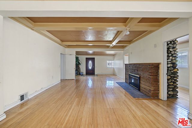 154 S Hobart Boulevard, Los Angeles, CA 90004