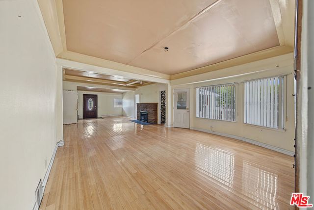 154 S Hobart Boulevard, Los Angeles, CA 90004