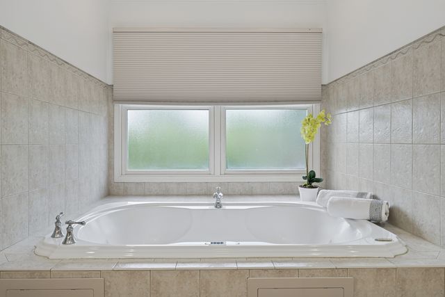 6409 Davidson Court, Gurnee, IL 60031