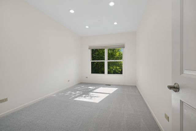 6409 Davidson Court, Gurnee, IL 60031