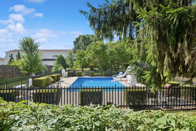 6409 Davidson Court, Gurnee, IL 60031