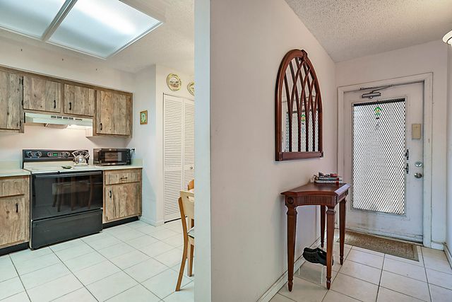 14623 Bonaire Boulevard 201, Delray Beach, FL 33446