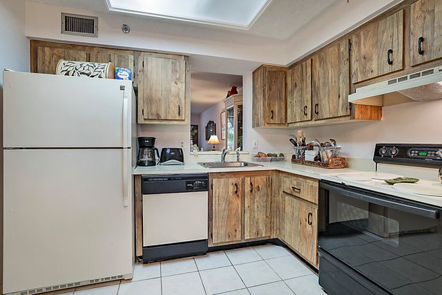 14623 Bonaire Boulevard 201, Delray Beach, FL 33446