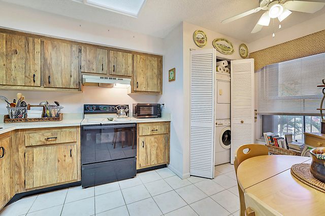 14623 Bonaire Boulevard 201, Delray Beach, FL 33446