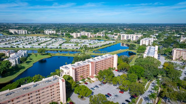 14623 Bonaire Boulevard 201, Delray Beach, FL 33446