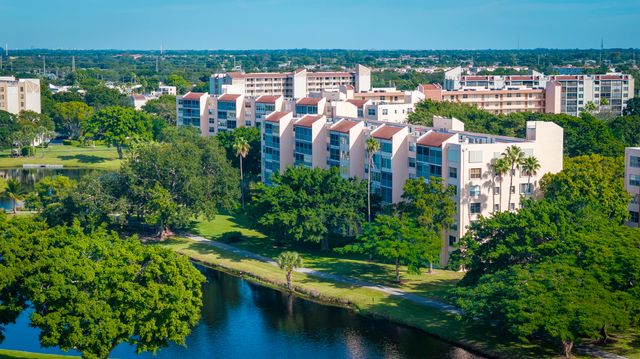 14623 Bonaire Boulevard 201, Delray Beach, FL 33446