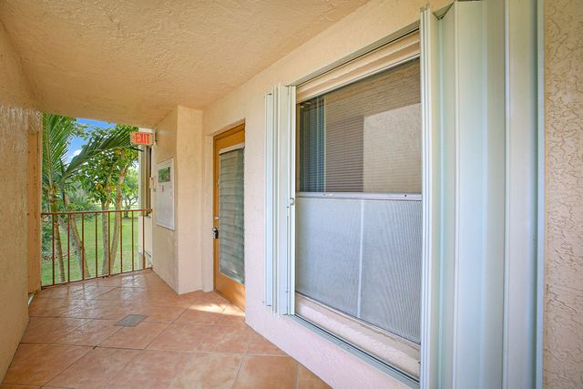 14623 Bonaire Boulevard 201, Delray Beach, FL 33446