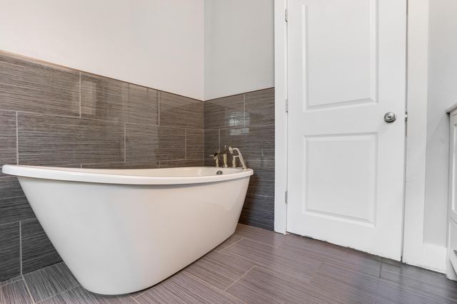 1607 Mooberry Street, Columbus, OH 43205