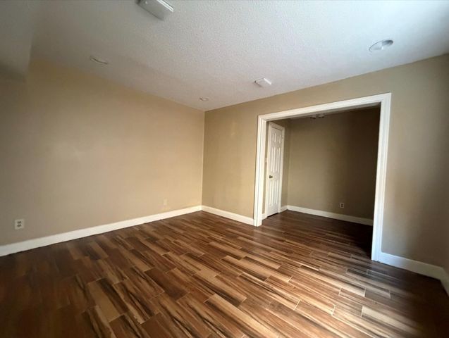 1901 Brun Street D, Houston, TX 77019