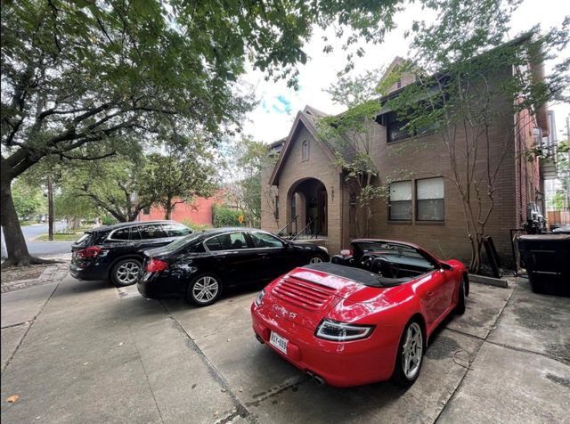 1901 Brun Street D, Houston, TX 77019