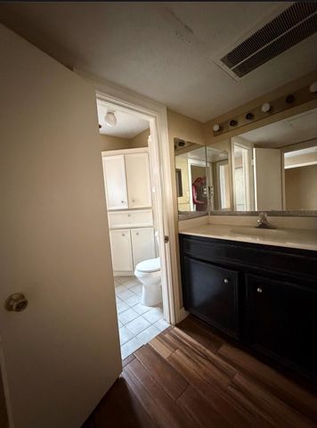 1901 Brun Street D, Houston, TX 77019