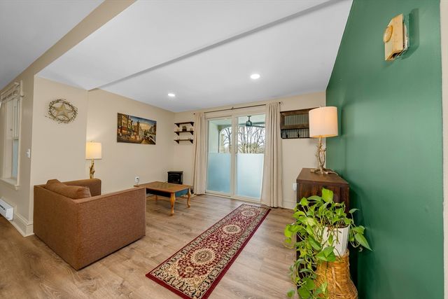 1401 Great Pond Rd 3, North Andover, MA 01845