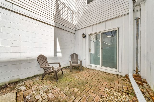 1401 Great Pond Rd 3, North Andover, MA 01845