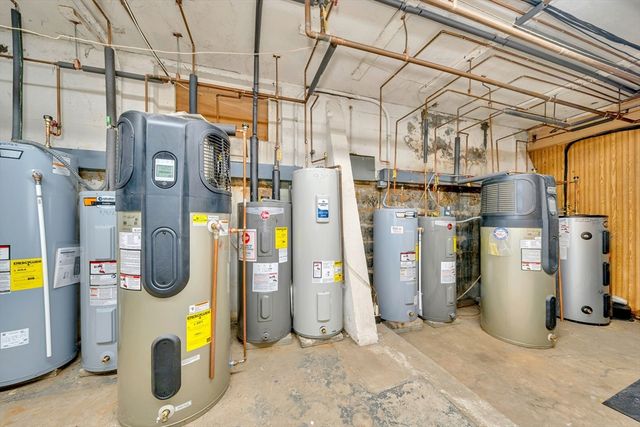 1401 Great Pond Rd 3, North Andover, MA 01845