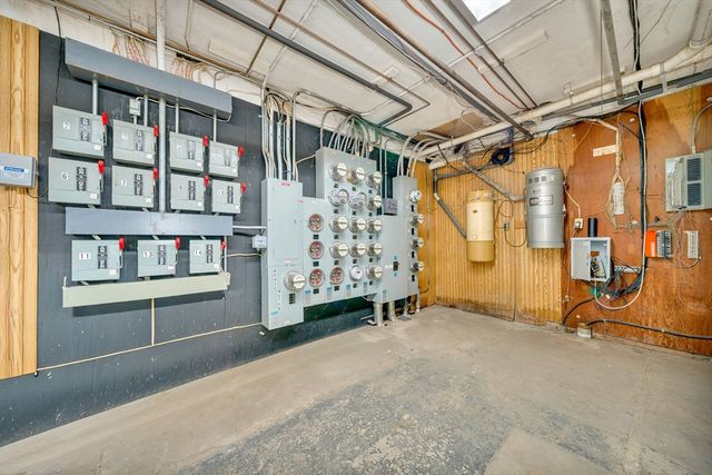 1401 Great Pond Rd 3, North Andover, MA 01845